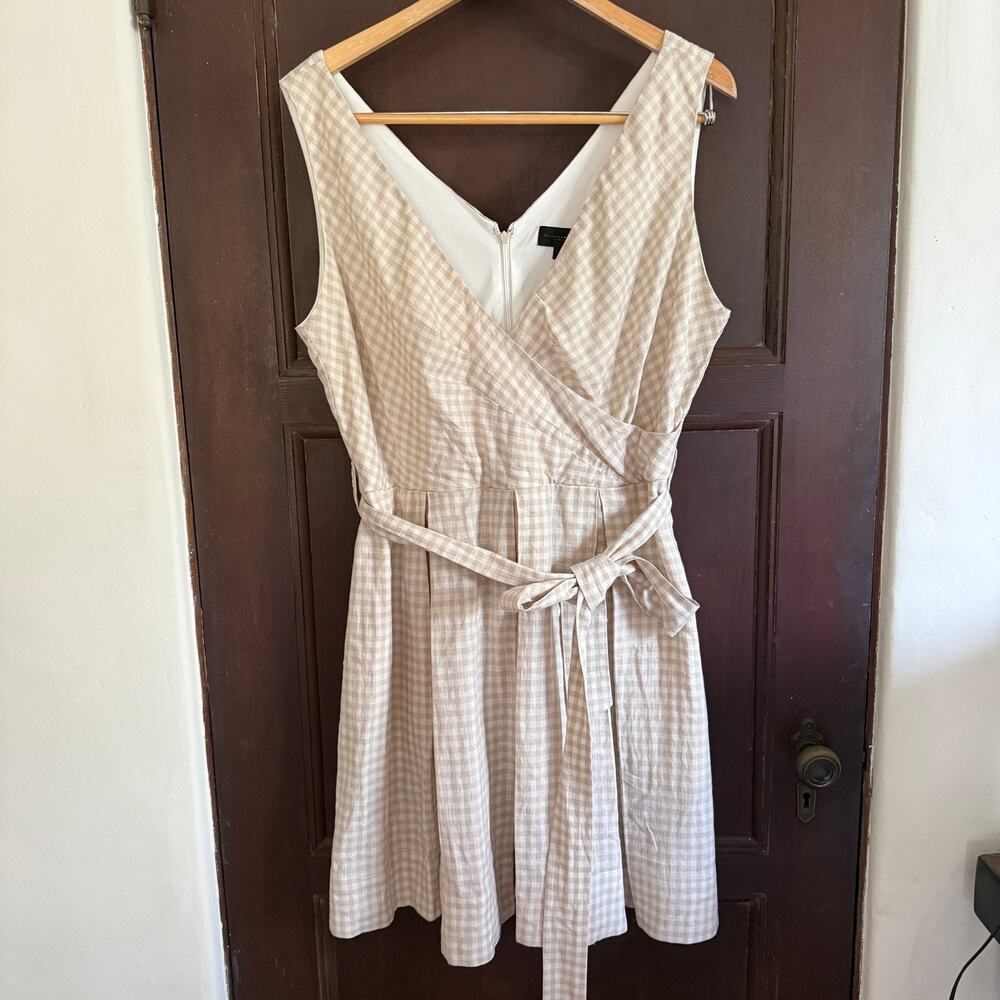 DONNA KARAN New York Tan Gingham LInen Faux Wrap Dress V Neck Size 14